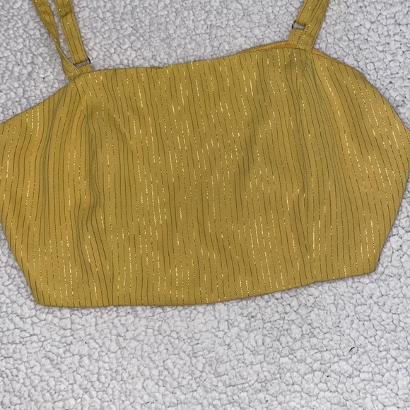 Millennial Pink Daffodil Crop Top - Picture 2 of 8